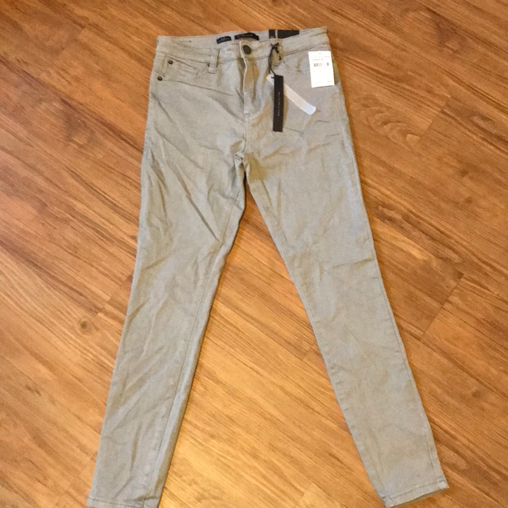 Gray skinny jeans